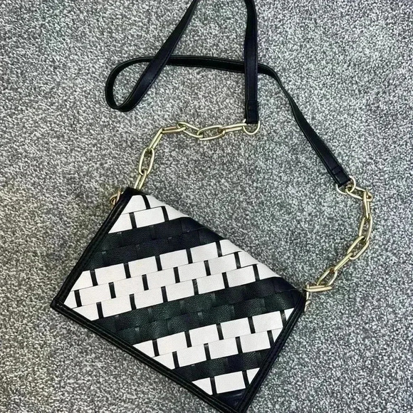 LIKE DREAMS BLACK WHITE PURSE BAG - Picture 1 of 7